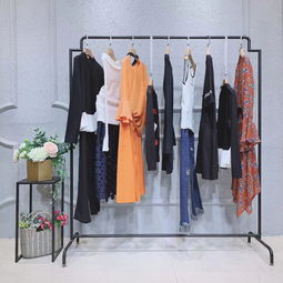 隆重登場 時尚大氣經(jīng)典時裝風(fēng)格 - 19新款品牌女裝折扣衣世界批發(fā)走份