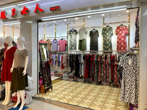 虎門服裝批發(fā)城大清倉(cāng) 10元一件，500件裝一麻袋，搶購(gòu)正當(dāng)時(shí)