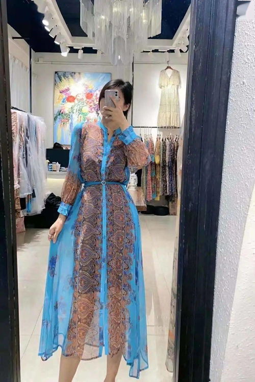 南油服裝批發市場的“十拿九補”爆款策略探秘